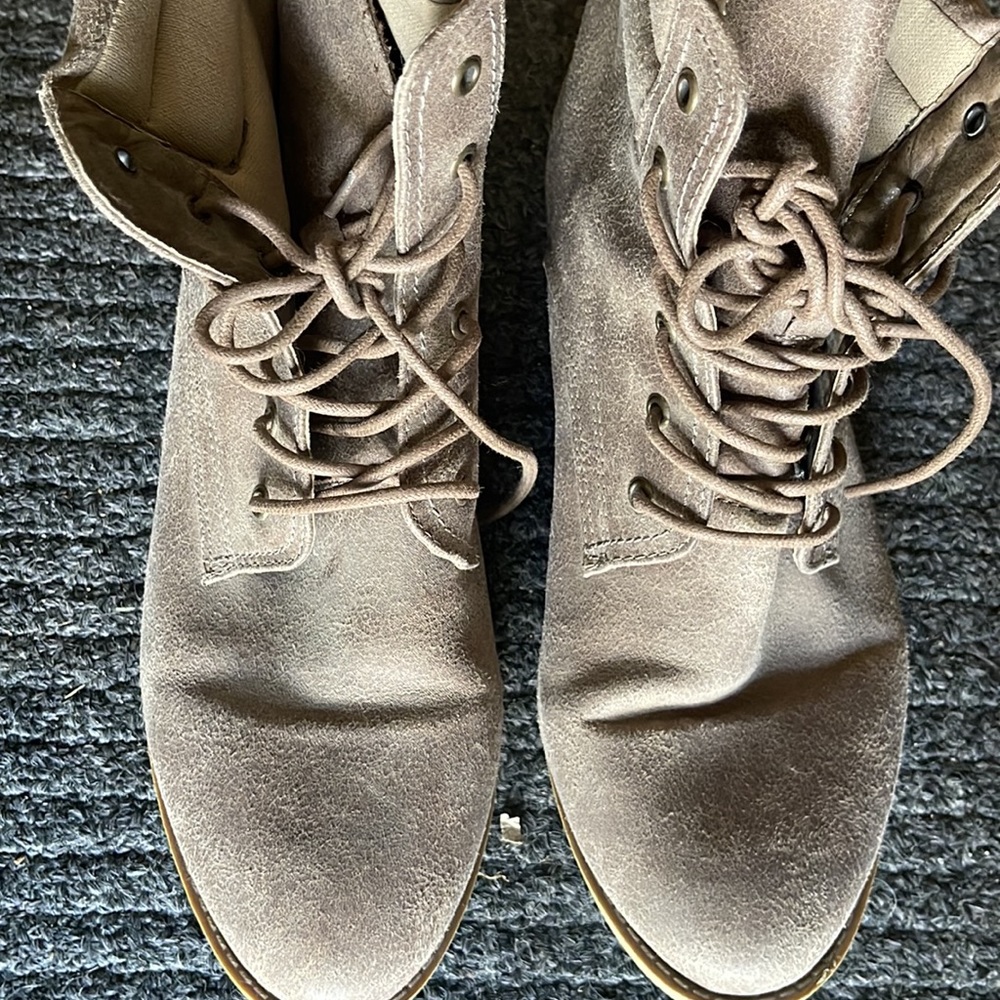 Women's Combat Boot - Picture 3 of 3